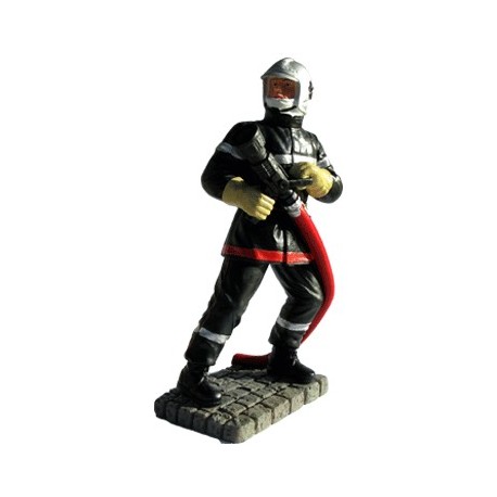 STATUETTE POMPIER HACHE