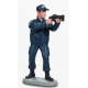 STATUETTE policier avec flashball