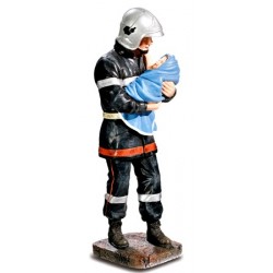 STATUETTE SAPEUR PORTANT UN BEBE FRANCE ELITE INCOMA