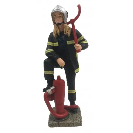 Statuette femme Sapeur-Pompier sur borne incendie