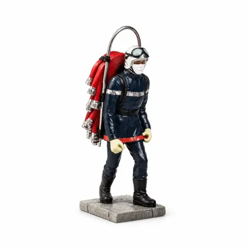 [POM126] Statuette Sapeur-Pompier portant rallonges