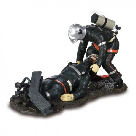 [POM110] Statuette Sapeur-Pompier sauvant son binôme